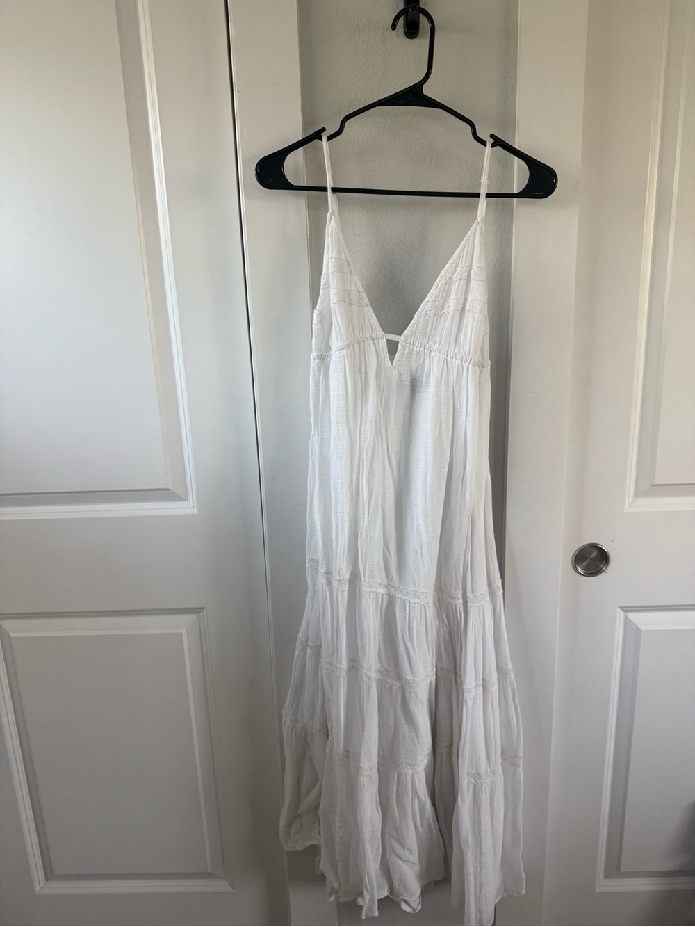 Zara White V-Neck Tiered Spaghetti-Strap Maxi Dress